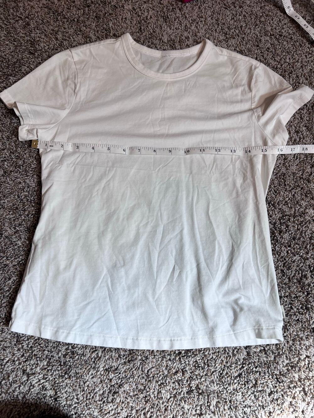Vuori Pose Fitted Tee 58$